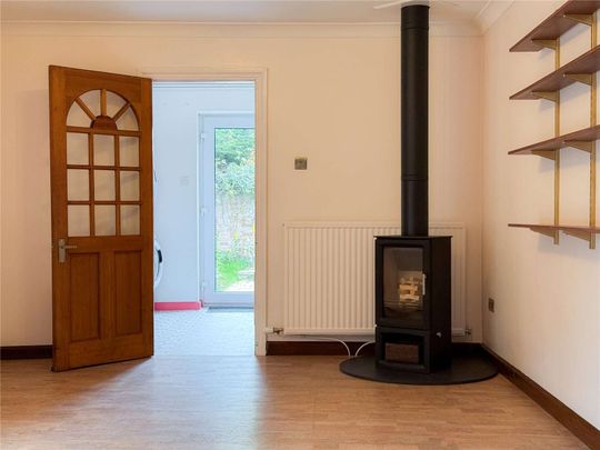 Beautiful Georgian red brick family home - Photo 1