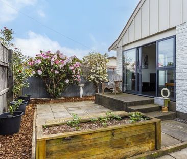 Lovely 2-bedroom home in Hornby! - Photo 6