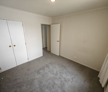 Two Bedroom Home in Hamilton East - Photo 4