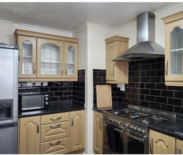 3 bedroom maisonette to rent - Photo 5