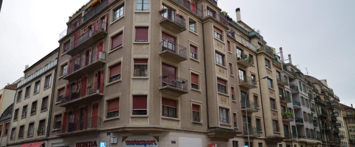 Appartement traversant de 4.5 pièces, environ 94 m2, au 7ème et dernier étage. Deux terrasses. - Photo 1