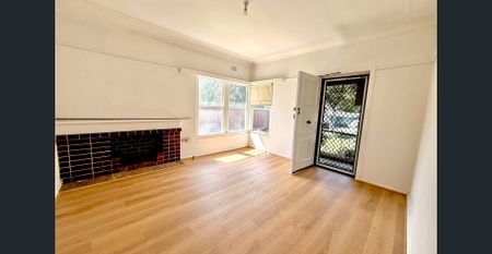 16 AUSTIN CRESCENT BELFIELD - Photo 2
