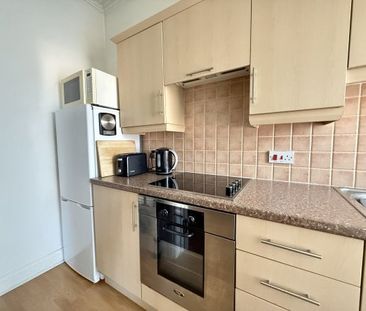 Waterloo Road, Southampton - Photo 4