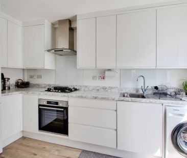 1 bed end of terrace house to rent in Hawthorne Crescent, West Dray... - Photo 2