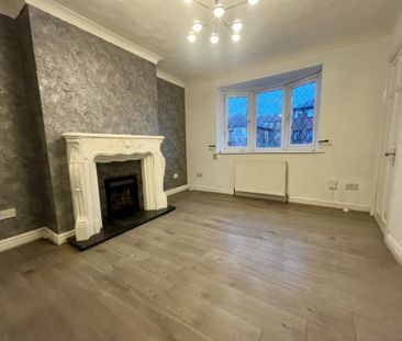 Park Avenue, Wakefield, Lofthouse - Photo 1