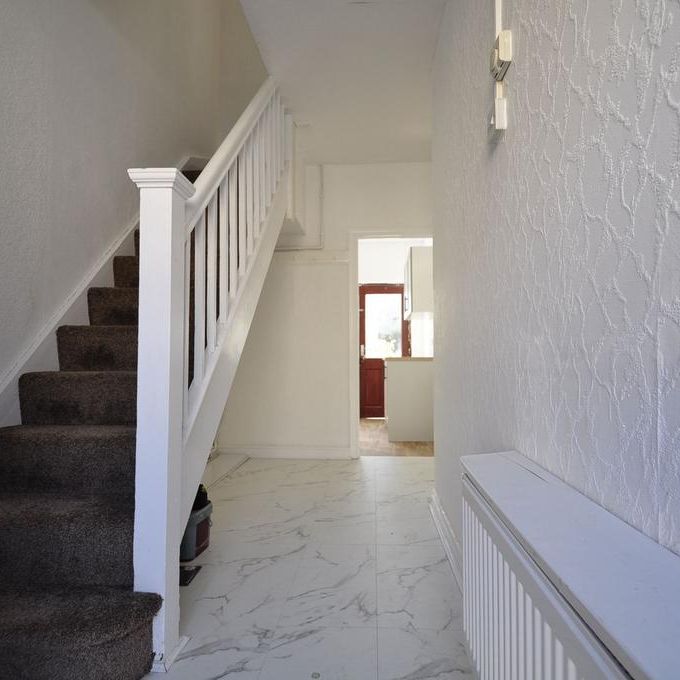 3 bedroom terraced house to rent - Photo 1