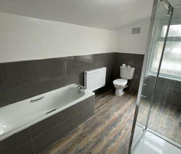 Town Road, Edmonton, N9 - Photo 2