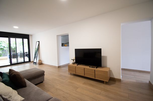 Location Appartement 4 pièces 90m² LA POSSESSION 97419 - Photo 1