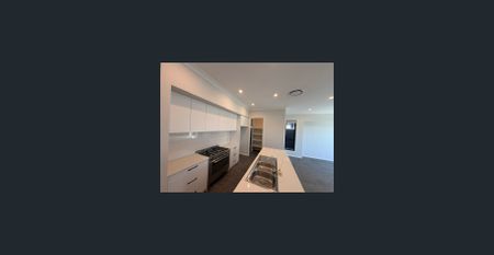 Modern Family Living in Convenient Location - Photo 5