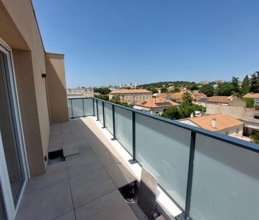 location Appartement T3 DE 54.33m² À NIMES - Photo 2