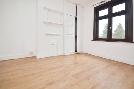 3 bedroom end of terrace house to rent - Photo 3