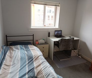 Room in a Shared Flat, Landressy Place, G40 - Photo 2
