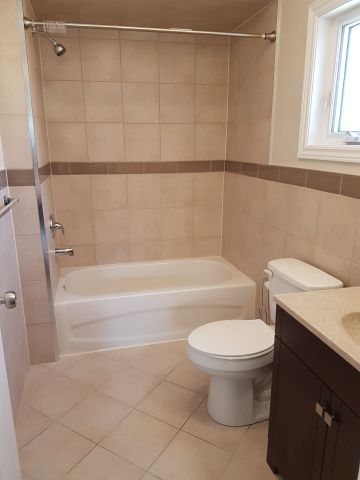 For Lease - 290 Eulalie Avenue Unit# Unit 1 (MAIN), Oshawa, Ontario - Photo 4