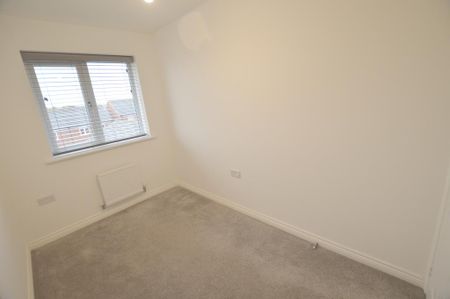 4 bedroom townhouse to rent - Photo 3