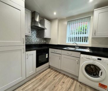 2 bedroom ground floor flat to rent - Photo 3