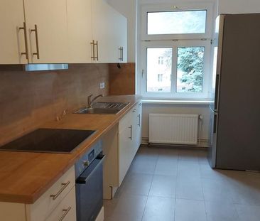 3-Zimmer-Altbauwohnung mit Einbauküche & Badewanne im Erstbezug nac... - Photo 1