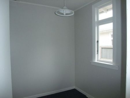 ADDINGTON – 4 BEDROOM, HEAT PUMP, NEW CARPET THROUGHOUT - Photo 5