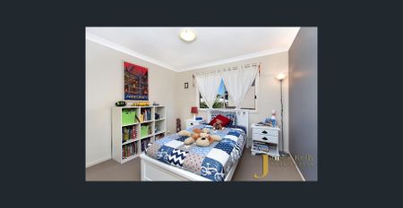 Spacious Family Home In Prestigious Location !! - Photo 5