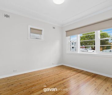 Convenient Lifestyle in the Heart of Beverly Hills - Photo 2