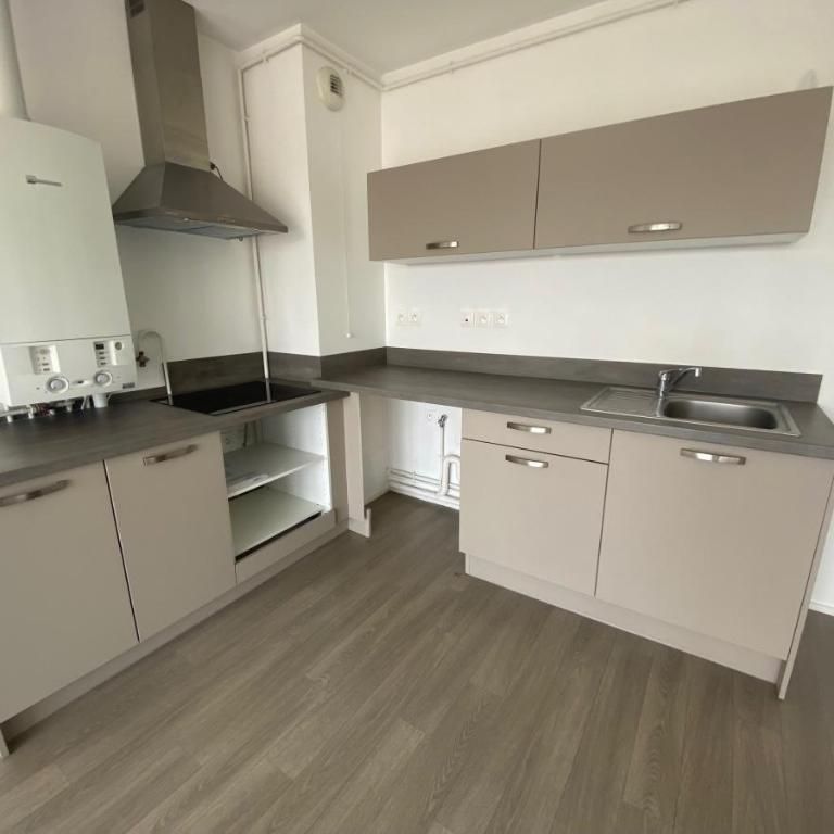 T2 de situé au 3ème étage avec balcon - Photo 1