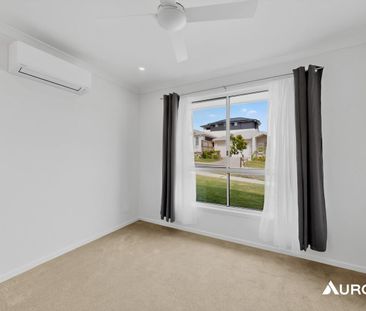 Spacious Family Home! - Photo 5