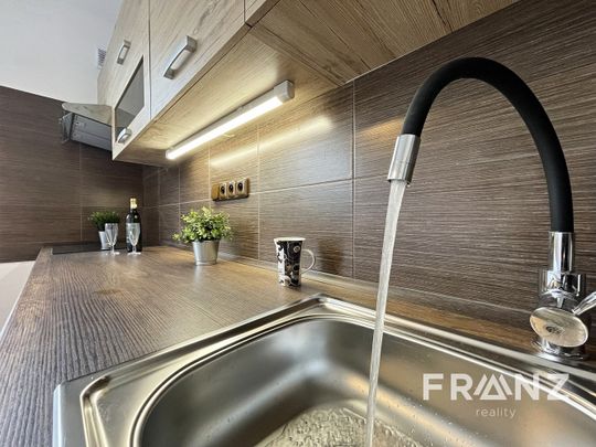 Pronájem bytu 1+1 37 m² - Photo 1