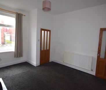 To Let 2 Bed End Terraced House - Photo 2