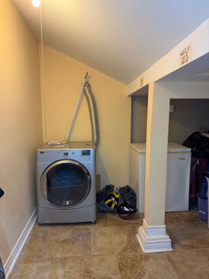 For Lease - 25 Par Avenue, Toronto, Ontario - Photo 1