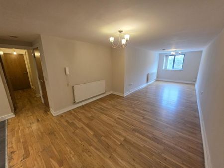 2 bedroom flat to rent - Photo 2