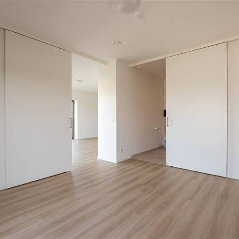 Appartement te huur - Photo 1