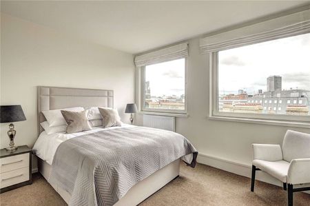 This spacious dual-aspect one bedroom, one bathroom apartment is set on the fifth floor of this superbly located building in the heart of Westminster with a fantastic view. - Photo 5