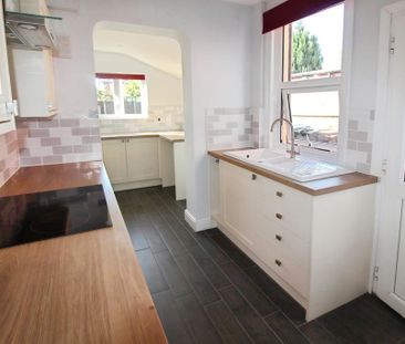 2 bedroom terraced house to rent - Photo 3