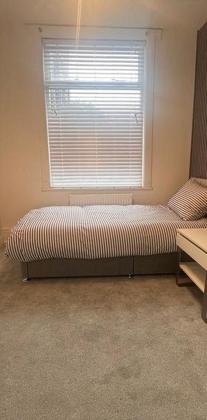 House share to rent - Photo 1