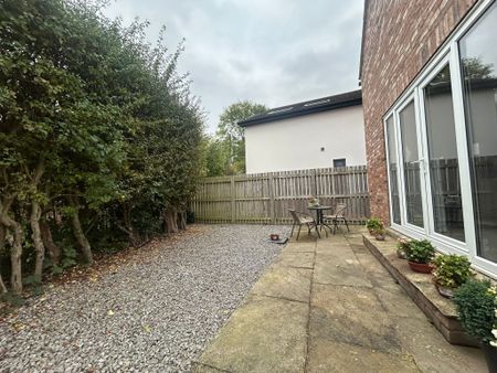 Park Avenue, York, New Earswick - Photo 4