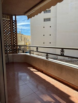 Apartment in Torrevieja, CENTRO, for rent - Photo 1