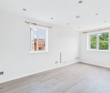 Redford Close, Feltham, Middlesex,TW13 - Photo 4