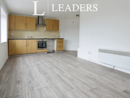 studio to rent Gloucester Road, Littlehampton, BN17 - Photo 4