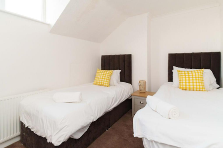 Brownhill Crescent - Photo 4