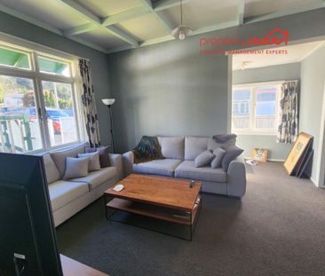 Tidy 3-Bedroom Home Close to Town - Photo 3
