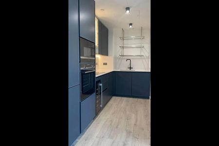 Room in a Shared Flat, City Road, EC1V - Photo 3