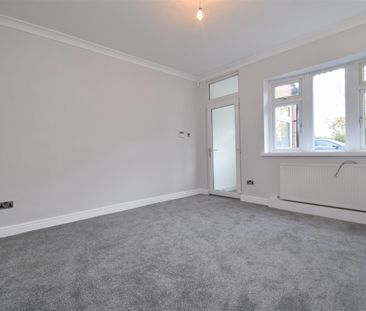 Weeland Road, Sharlston Common, Wakefield - Photo 1