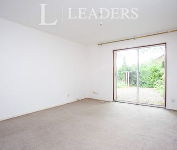 2 bedroom house to rent Wych Hill Park, Woking, GU22 - Photo 4