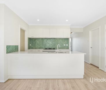 9 Fabius Way, Manor Lakes VIC, Belconnen - Photo 5