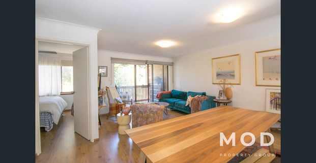 Apartment in Wembley - Photo 1