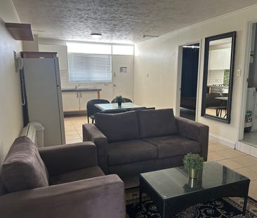 FULLY FURNISHED UNIT - WALK TO BEACH AND LIGHT RAIL - Photo 2