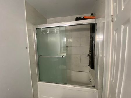 For Lease - 30 Greenwood Crescent, Brampton, Ontario - Photo 2