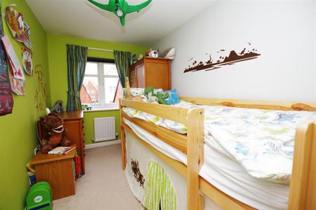 4 bedroom semi-detached house to rent - Photo 5