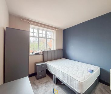 1 bedroom in a flat share to rent - Photo 1
