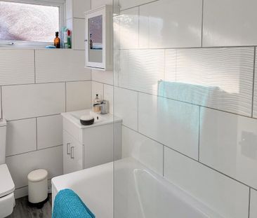 2 bedroom semi-detached house to rent - Photo 6