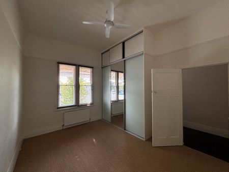 Enchanting Geelong West Cottage - Photo 2